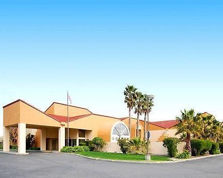 Quality Inn & Suites Vacaville Exterior foto